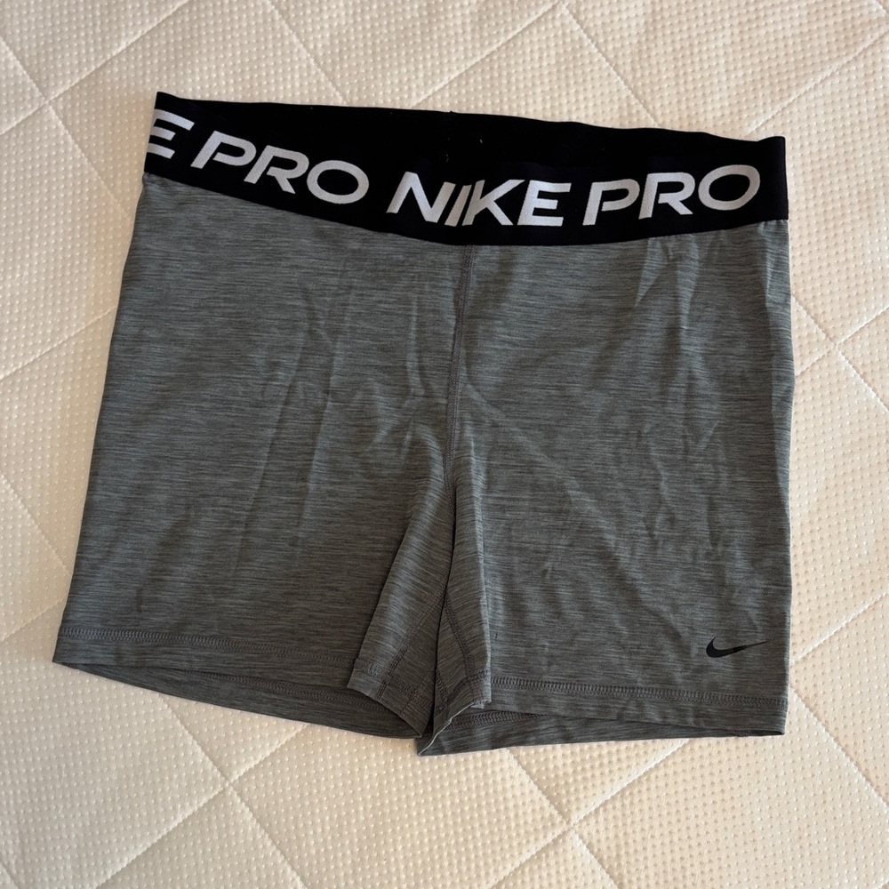 Nike Pro Heather Gray Training Shorts